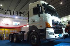 廣汽日野 700系列重卡 380馬力 6X4 牽引車(YC4250SS9PK)