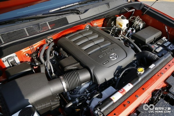 5.7L V8發動機